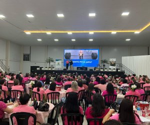  Coasul celebra o Dia da Mulher com cooperadas