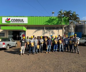  COASUL CELEBRA A P&Aacute;SCOA COM ENTREGA DE COLOMBAS A COLABORADORES