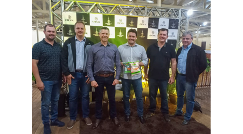 Coasul presente em evento na comunidade do Bugre Alto, em Chopinzinho