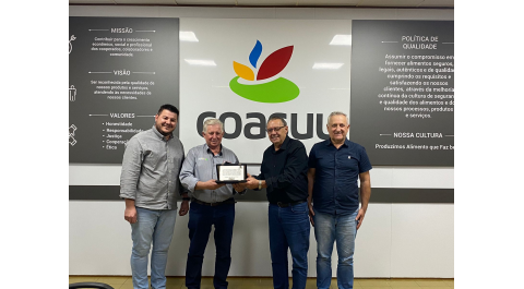 Coasul Recebe Homenagem da recapadora PPneus